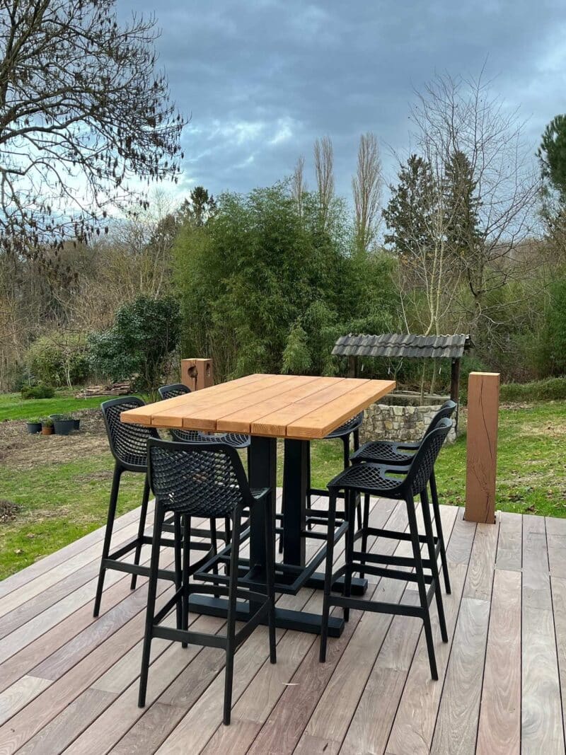 Bartafel met midden poot Douglas tuin terras