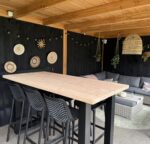Zwarte Douglas Overkapping inspiratie Bartafel en loungeset