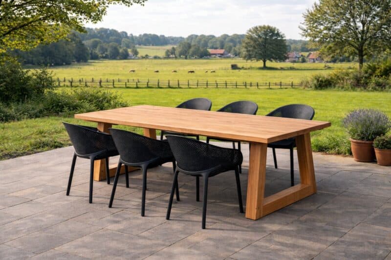 Tuintafel Terra | Buitentafel | Trapezium Hout | Douglas Hout