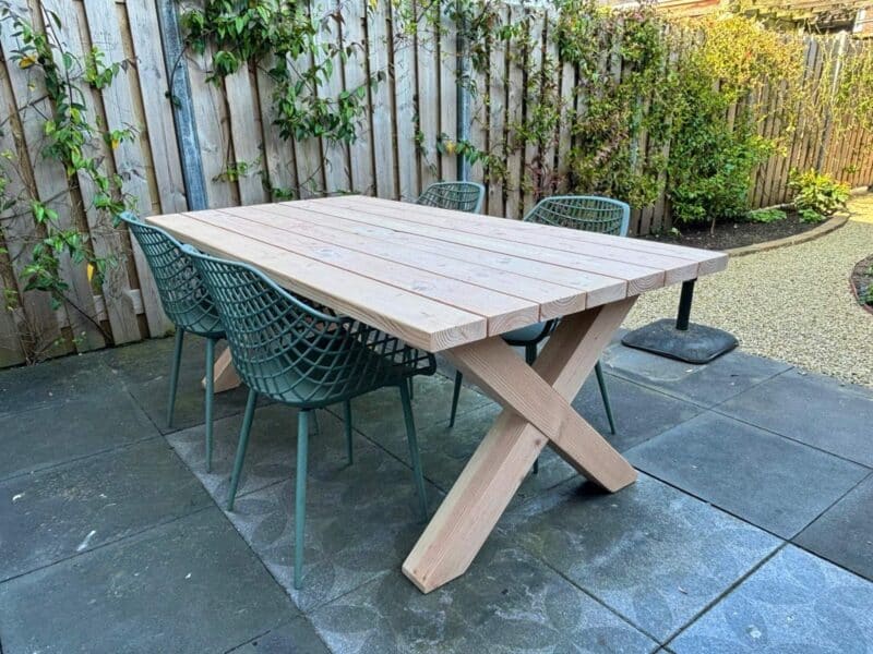 Tuintafel Xavier | Buitentafel | X Poten Hout | Douglas Hout
