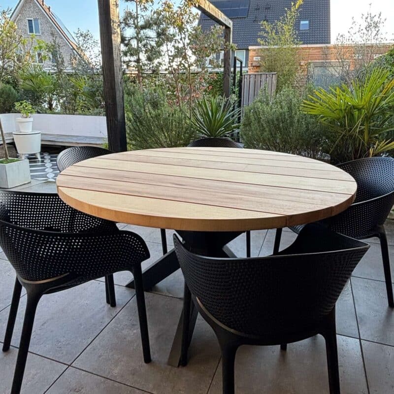 Tuintafel Rond | Stel zelf samen | Iroko Hout | Stalen poten