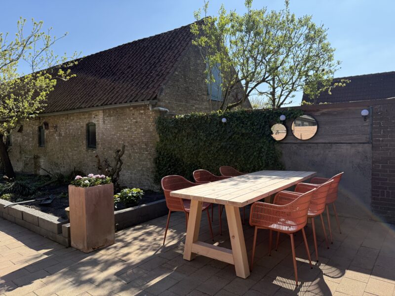 Tuininspiratie tuintafel Landelijk