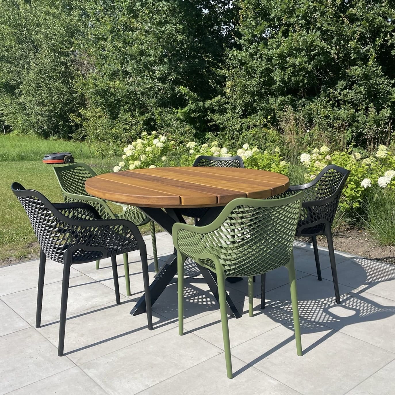 Tuintafel Rond | Stel zelf samen | Iroko Hout | Stalen poten