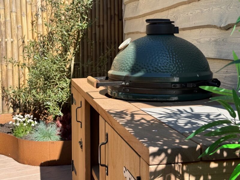 BBQ Tafel Porto | Iroko hardhout | Kamado